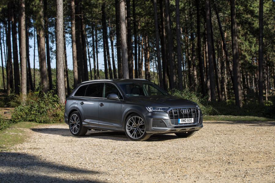  Audi Q7 50 TDI Quattro S-Line (4M) 2019 года  (UK) (фото 1 из 40)